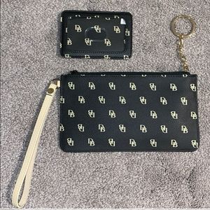 Dooney & Bourke wrislet/ID holder